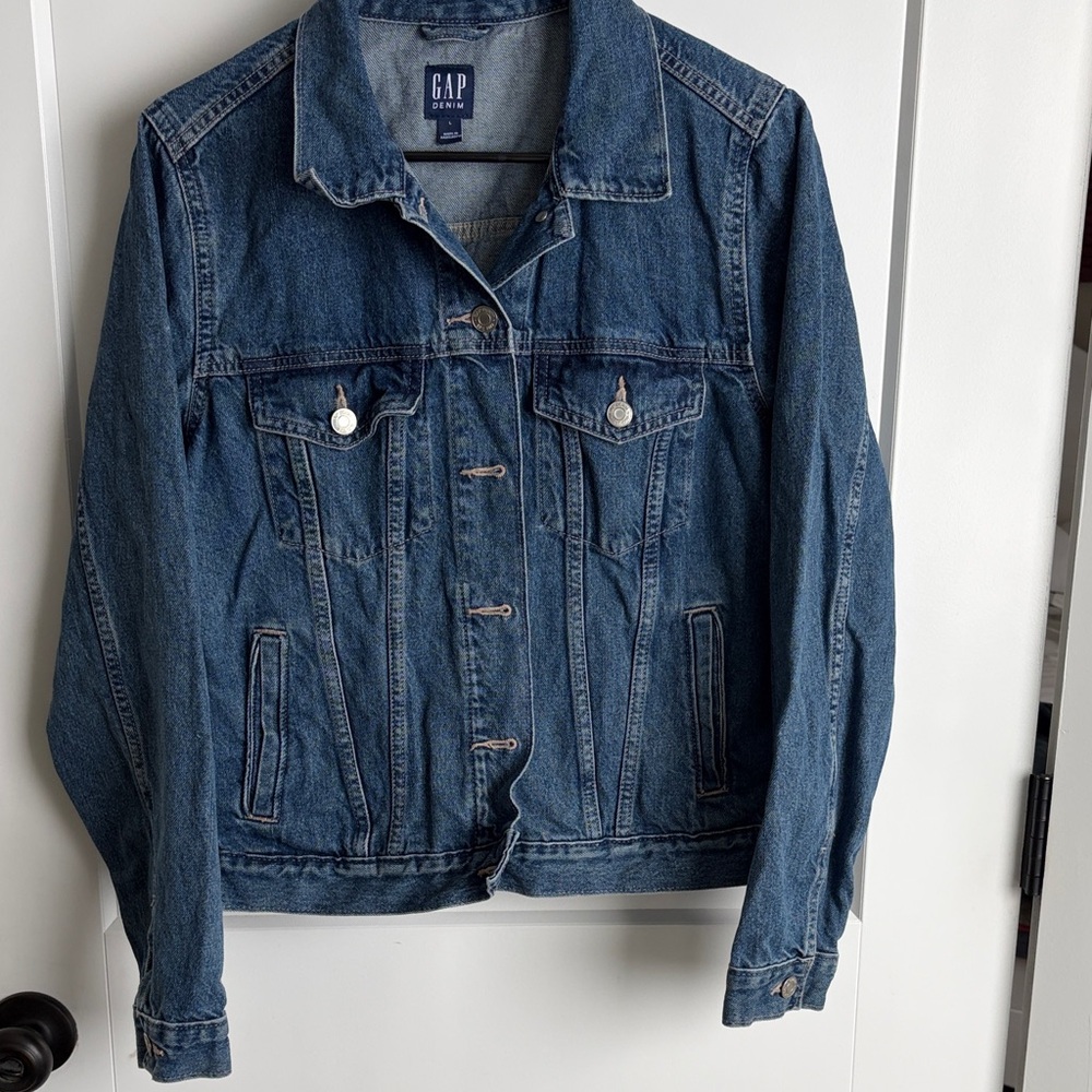 GAP Women's Classic Blue Jean Jacket